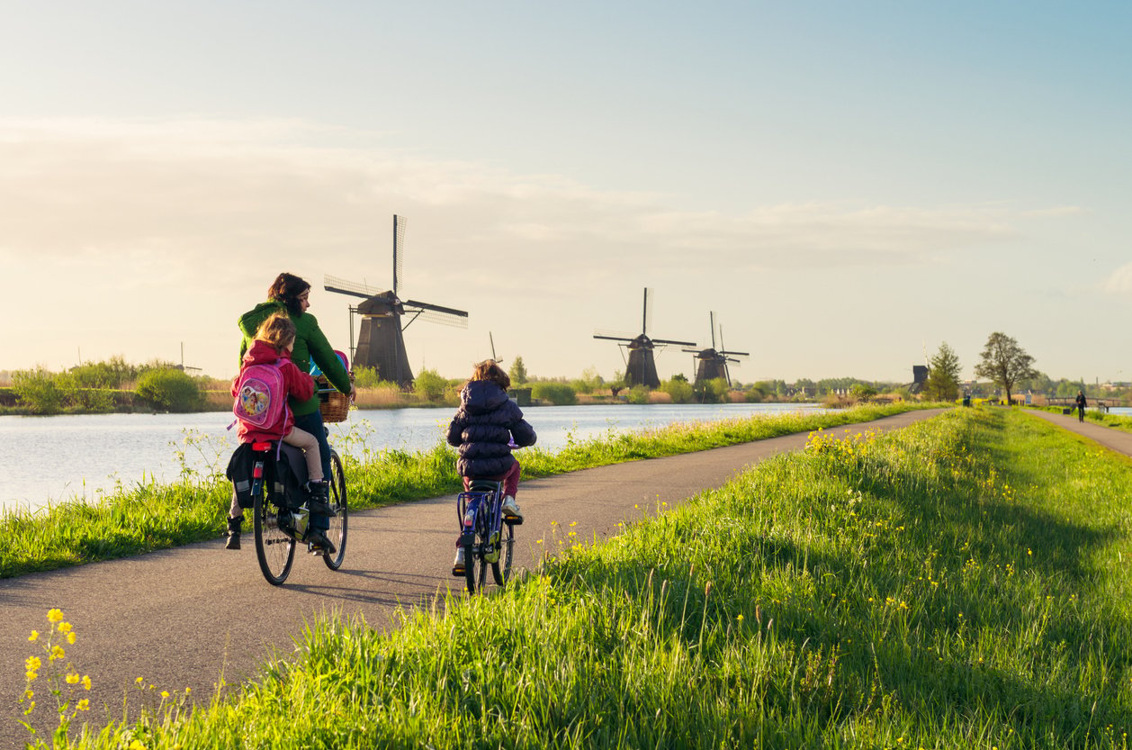 Fietsen bij Kinderdijk